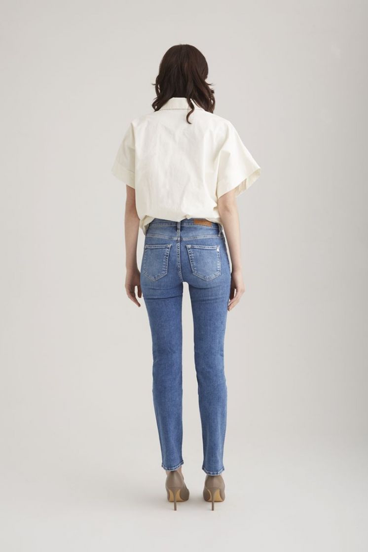 MEDIUM BLUE